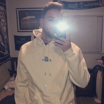 Liamgendary's profile picture. Essential Personnel