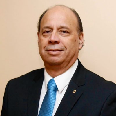 MBA Dirección de Empresas Ingeniero en Administración