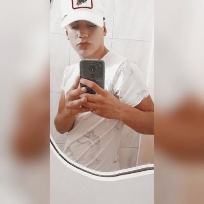 FranSierraa's profile picture. La felicidad es una dirección, no un lugar.☘️
