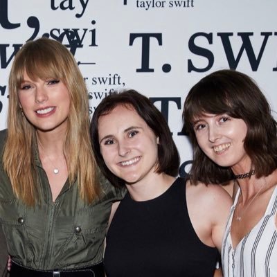 the lights are so bright but they never blind me // met Taylor 6.28.18 // she/her // TS fan acct