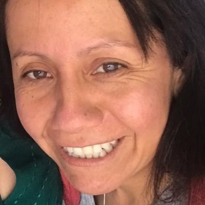 Gestora social titulada en optimismo