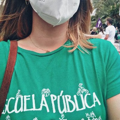 ☀️Del sur.
👩🏫Pedagoga.
🧭Orientadora educativa en la escuela pública.
💜Feminista.
🤱Madre de dos hijos.