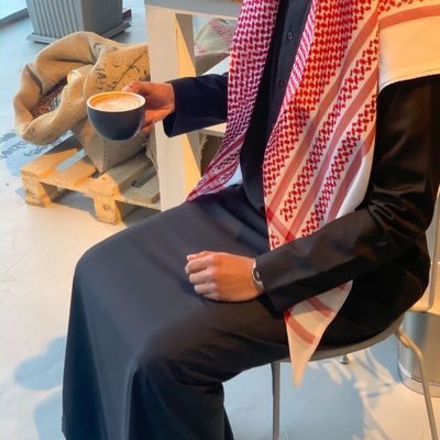 ‏أحياناً الهدايا تأتينا على شكل بشر .