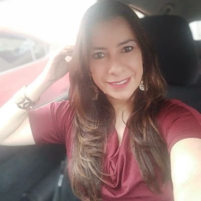 cata2901's profile picture. La vida es corta rompe reglas, perdona rápido, besa lento, ama de verdad, ríe mucho y no te arrepientas de lo que te hizo sonreír .·.