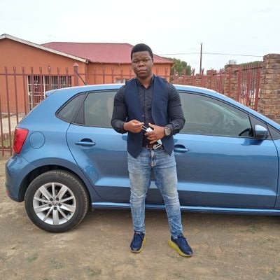 Siya35753614's profile picture. The next future RSA President....ochubekileyo osuka ezansi ezilalini👌🙌👊