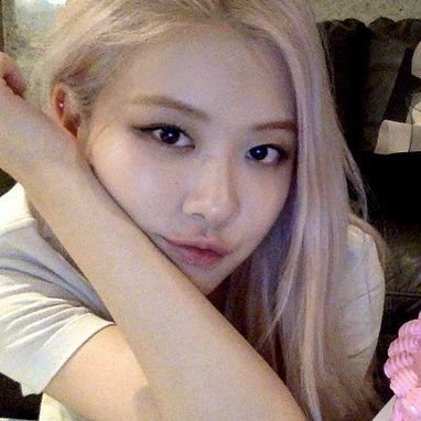✨﹙ 𝟗𝟕 `𝐑𝐏 ﹚┊ A girl who lives with 3 absurd sisters and has a goddess voice, belongs to 𝐵𝑙𝑖𝑛𝑘'𝑠, 𝑹𝒐𝒔𝒆𝒂𝒏𝒏𝒆 𝒟𝑒 𝑷𝒂𝒓𝒌.