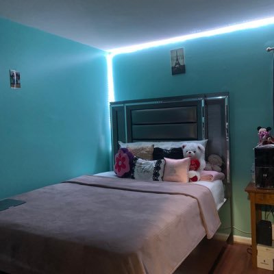 samanth60397863's profile picture. 