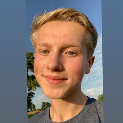 Aspiring dancer ✨🕺🏼✨ Saxophonist 🎵🎷🎵 Theater ⭐️🎭 ⭐️ gay 🌈🏳️🌈🌈 Coffee addiction ⚡️☕️⚡️ Millard North HS 2024