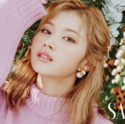 이다빈 너무 사랑해. 난 항상 널 위해 여기 있어. 나는 너의 1번 팬이다. 우리는 너 같은 사람을 받을 자격이 없다. 넌 이 세상에 너무 소중해. 나는 항상 네가 괜찮은지 확인할 것이다. 난 항상 네 뒤를 봐줬어. 나는 약속한다. 빨리 완쾌하십시오! ♥♥♥