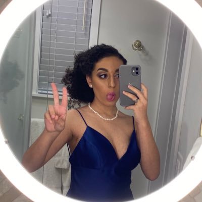 lucyvazzz's profile picture. any pronoun! local moon enthusiast