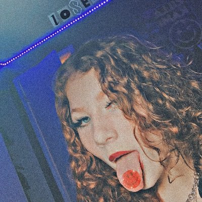 bishazz_Addison's profile picture. sometimes life gets fucked up that’s why we get fucked up🖤🤍🐥