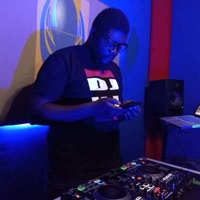 Versatile Mix DJ/VJ | Producer ||Remixer||Bookings: Email hotwaveworx@gmail.com||Lusaka, Zambia