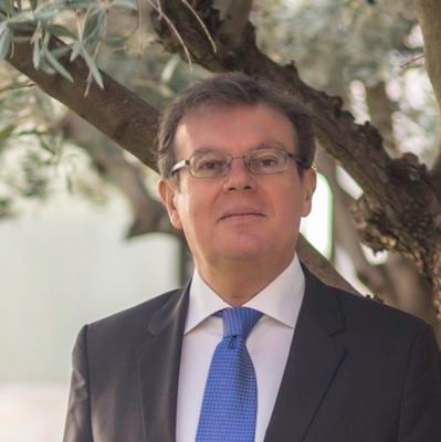 Catedrático de Derecho Financiero y Tributario en @uclm_es. Exrector de la UCLM (2011-2020)