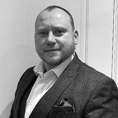 A property professional, over 26 years property experience. Specialising in market updates & the sale of luxury & rural homes in North Worcs & South Birmingham