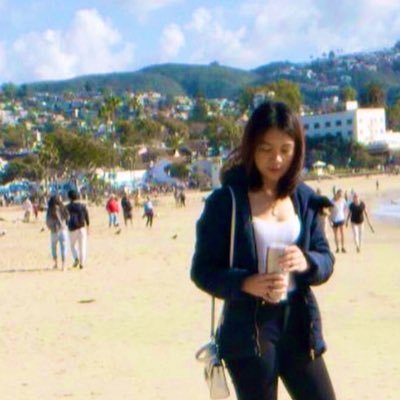 chriseedelapaz's profile picture. PR & comms planner | former business journo