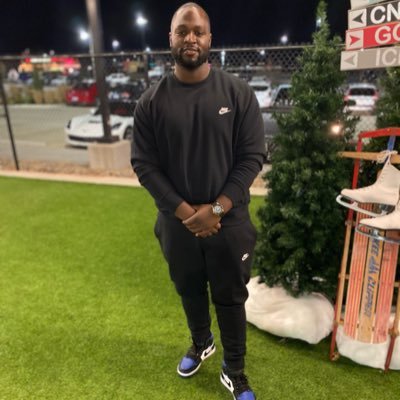 Langston University Alum⚫️253🛫🛬405⚫️AP/AFCA 1st Team All-American🏈⚫️IG:_jfinn⚫️SC:jschoolboy