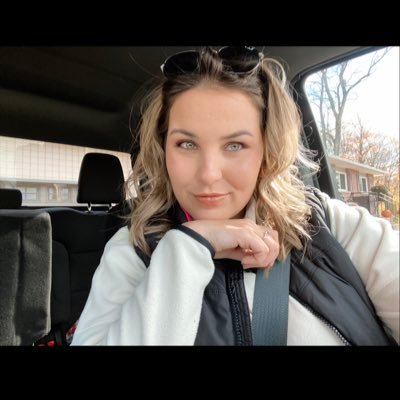 abennett_xo's profile picture. happiness looks gorgeous on you • 23💕🍕