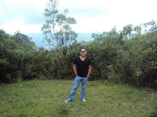 musico, piscis , buscando el justo valor del momento adecuado, viviendo aqui y ahora , se me olvida ejecutarlo. que facil es!!!