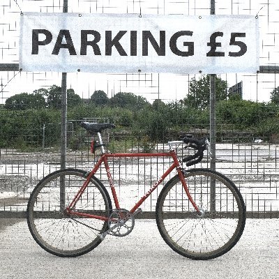 Musician, Cyclist, Cymro in Manchester.
Can perform disappearing tricks with cake, coffee, beer and right wing gobshites