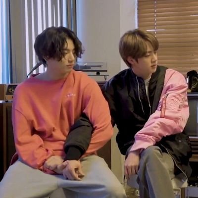 negaymaybe's profile picture. Я красивый человек👍
Буду выкладывать аушки из своего паблика в вк🥰🥰