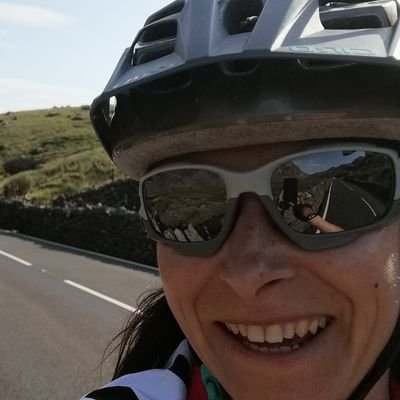 Retired footballer & touch player, occasional snowboarder & adventure racer, active mountain biker & supporter of women's sport. Views & opinions are my own.