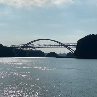 遺伝性痙性対麻痺で杖歩行。 令和4年6月7日にバクロフェン髄注療法(ITB)受けました。 令和5年7月からHALリハも開始! 令和6年7月に腓腹筋腱延長術 。令和7年6月に脊柱管狭窄症手術。