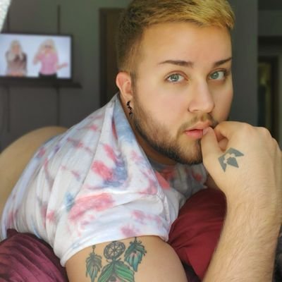 Dumb_4_pay's profile picture. Im that creaking floorboard halfway down the hallway when you sneak back home at 3 am, Alex