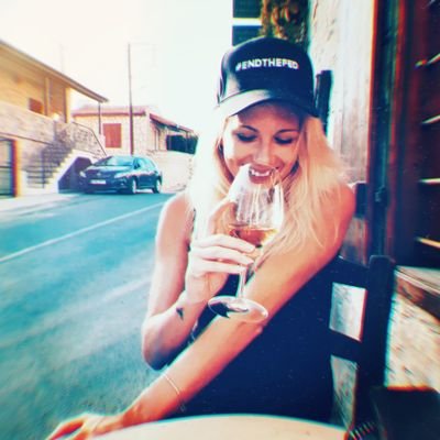 Weroncca's profile picture. .