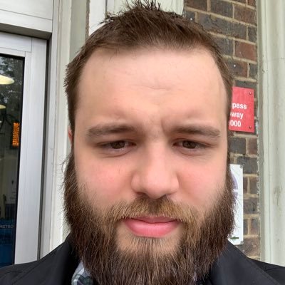 Recruitment Consultant, committee member on @quinssa. Loves Rugby (COME ON YOU QUINS!!!). You know the beard is too long when it can’t fit in the profile pic :P