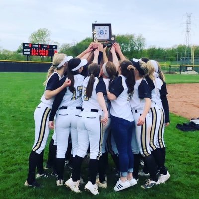 Grayslake North Varsity Softball 🥎 NLCC Champions- 2019 🥎 Regional Champions- ‘11, ‘12, ‘21🥎 Sectional Champions- ‘12 🥎