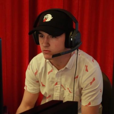 Aspiring CoD Player For |Follow my twitch! https://t.co/81IZ8xSMEX 3rd AGN Ohio LAN | Duo: Zuumie