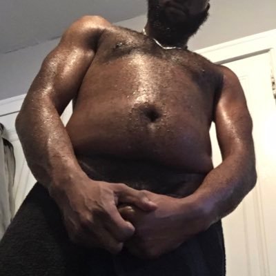 I’m just me 🤷🏾‍♂️ 😌 I love chubby/big/fat dudes and women 👅💦