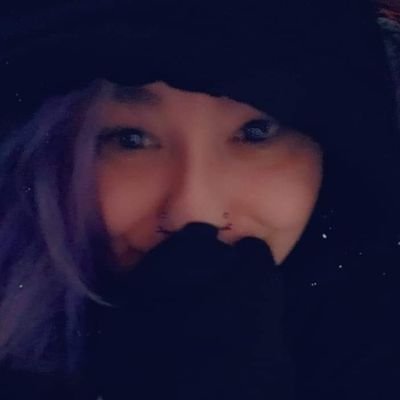 Gamer of all sorts-top faves are DND and PC Games (Alot of Sims). Artist/Designer, streamer, content creator 🤷🏻♀️