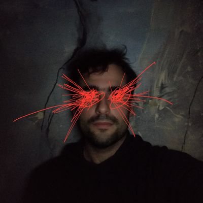 Scribouillard pour Films/TV.
Un goût certain pour les travellings, les pâtes et les songwriters alcooliques.