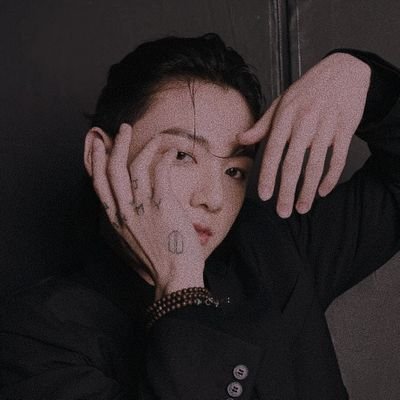 //loneliness is a thrill, but today I'm afraid of it//
~bts,shinee,bap,vav,ateez,monstax,got7,txt,blackpink,dreamcatcher,a.c.e. ...