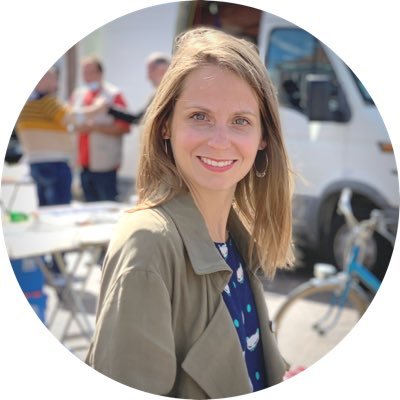 delphinepinon's profile picture. Entrepreneur, marketer et créatrice de https://t.co/UGjisxhSmN #budget #financespersonnelles #podcast