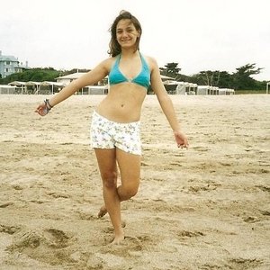 Clara lago bikini