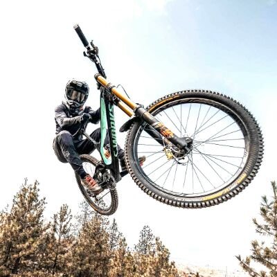 Grupo de mountain bike. De direita. Odeio corruptos e corruptores. Vamos limpar o Brasil do lixo comunista. Não tenho dó. Só Direita!!!!