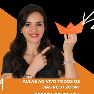 Sou teacher Tati, Mestre em Linguística aplicada e ensino Inglês de forma eficiente, com dicas e estratégias gratuitas para você avançar no Inglês!