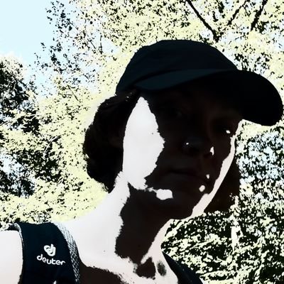 dragonscalefeet's profile picture. occupying my alias since everything birdless went mad