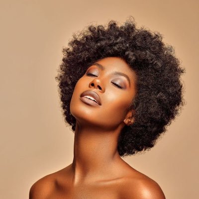 versace_ve's profile picture. Everything is temporary. ǝʎqpooƃ 'noʎ ʞuɐɥʇ