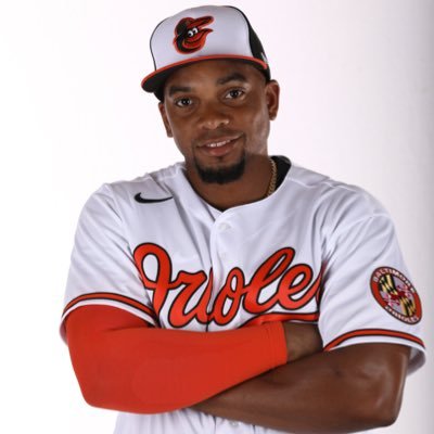 Outfielder de los @Baltimore Orioles. @yusniel16 Instagram