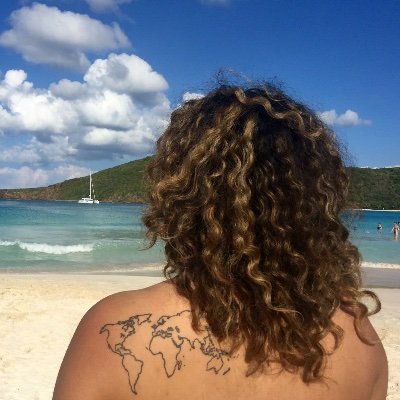 doing nerd sh*t or out exploring 🤓 tweeting about my random life.
Where I post smart sh*t, biz & building hacks 👉🏽@buildwithjoy
Cofounded @basicbrownnerds