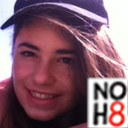 i define myself as a glambert and i follow back :). taylor green 4/2/11
met chris lilley3 3 31/7/11
