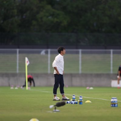 26歳/2020-2022福山シティFC監督/2023-ガイナーレ鳥取 ヘッドコーチ