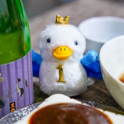 みずたに(@s_mizutani1003)の日本酒記録用アカウント。
100点満点で評価してます。
原則、雪冷えから時間をかけて温度の変化を楽しむ飲み方にて採点。
辛口寄りの中に酢酸イソアミル(バナナ🍌メロン🍈系)の香りがする日本酒推しです🍶