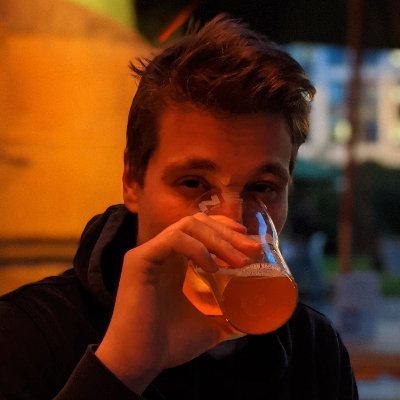 PeterBaro's profile picture. I hate Piña coladas.
🇬🇧 🇸🇰 🇪🇺