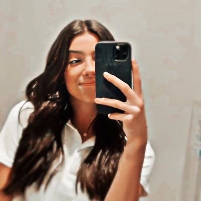 bountyrqe's profile picture. ew I'm just here looking for tea and drama😭