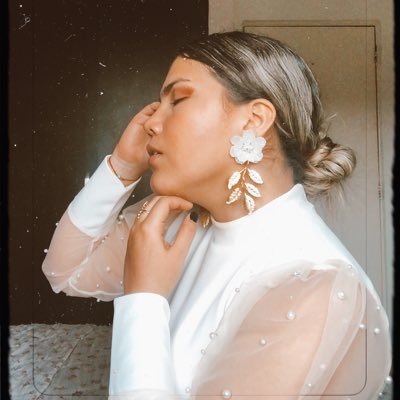 23. 𝘧𝘶𝘭𝘭 𝘰𝘧 𝘧𝘦𝘢𝘳𝘭𝘦𝘴𝘴 𝘵𝘩𝘰𝘶𝘨𝘩𝘵𝘴. 𝘭𝘰𝘷𝘦 𝘸𝘳𝘪𝘵𝘯𝘨, 𝘮𝘶𝘴𝘪𝘤 𝘢𝘯𝘥 𝘵𝘦𝘯𝘯𝘪𝘴. 𝗧𝗮𝘆𝗧𝗮𝘆🤍