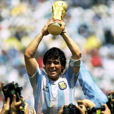 ♡RacingClub♡ ~Si jugaras en el cielo, moriría por verte~
Diego Armando Maradona, el resto compite por el segundo puesto~ PR👑.